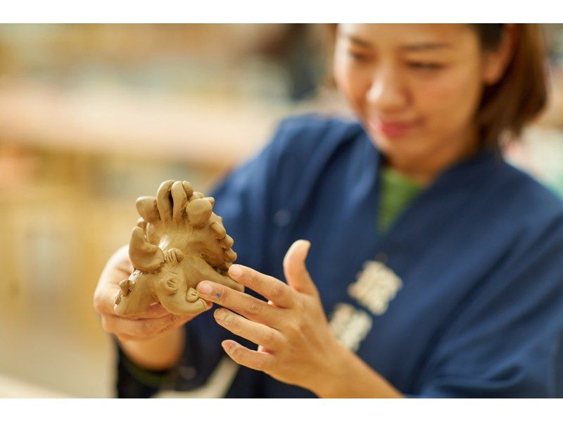 [Okinawa Nakijin Village] Pottery shisa making experience! 7 minutes by car from Churaumi Aquarium★Beginners, couples, and parents and children welcome (reservations accepted until the morning of the day)の紹介画像