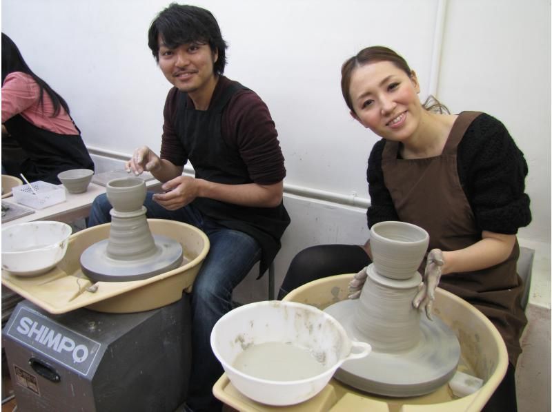 【東京・赤羽橋】気分は陶芸家。初心者におすすめ！電動ろくろ陶芸体験の紹介画像