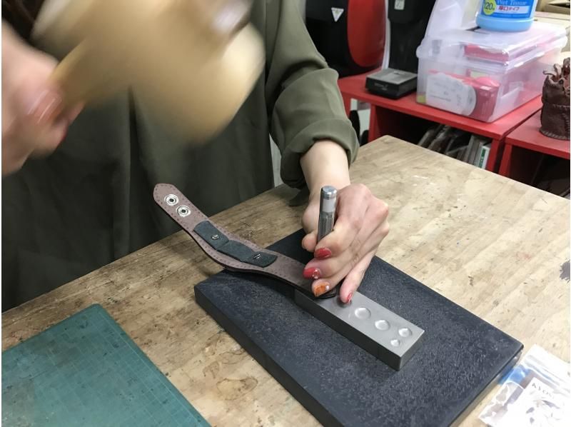 [Hyogo, Amagasaki] Recommended as a gift! Choose your own piece with this "Authentic Leather Craft Experience Course" - 2 minutes walk from the station ☆ Groups welcome ♪♪の紹介画像