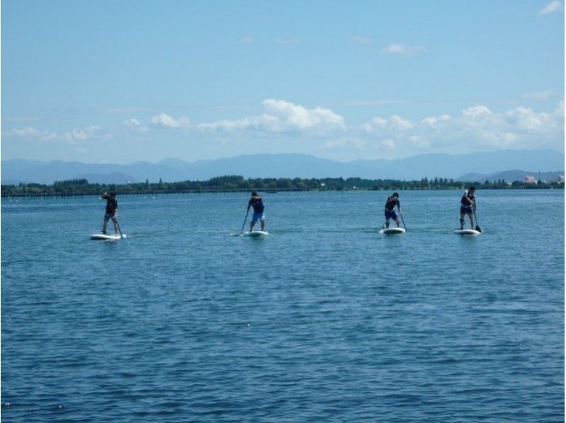 [Shiga ·Biwa lake】 Rental Included! Take a water walk on Lake Biwa-Ogoto Base-SUP improvement (experienced person course)の紹介画像
