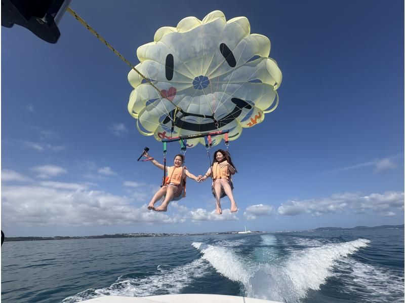 【大人気★海中道路エリア】パラセーリング絶景200ｍプラン☆ニコちゃんセールで写真映え☆の紹介画像