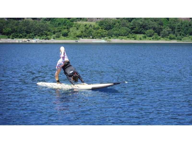 [Sap yoga experience healing in front of Mt. Fuji] (SUP Yoga, Stand up paddle board yoga)の紹介画像