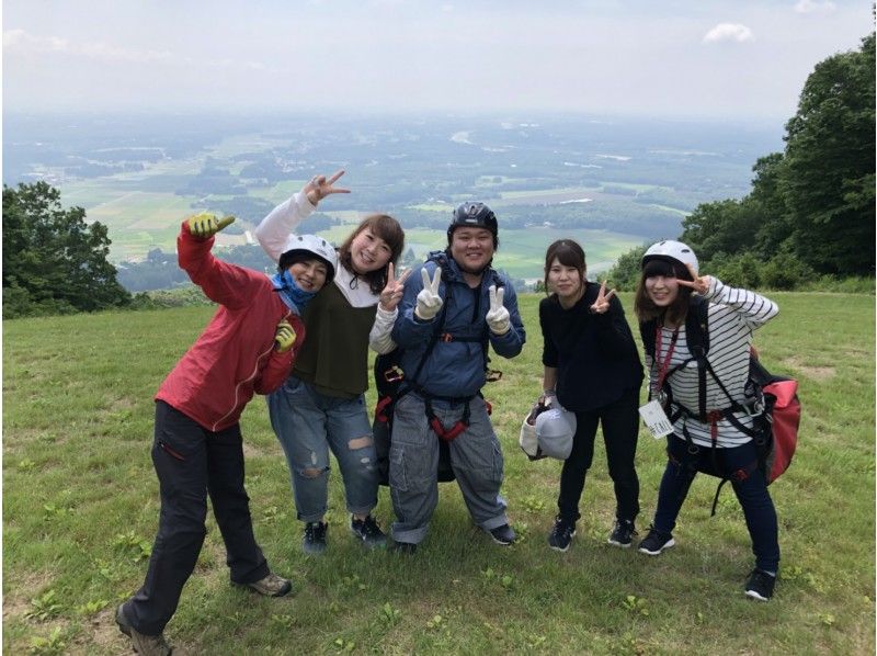 [Tochigi/Nasu Kogen] Safe even for the first time! Tandem flight experience! ! Take a walk in the air with a professional tandem pilot! !の紹介画像