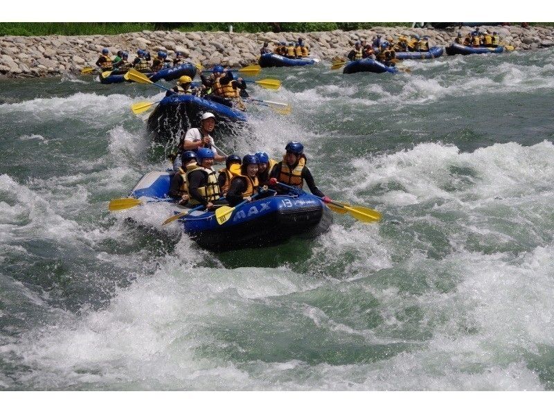 Spring only! Torrent degree MAX! [Minakami / Rafting 1-day tour] Enjoy the super long course