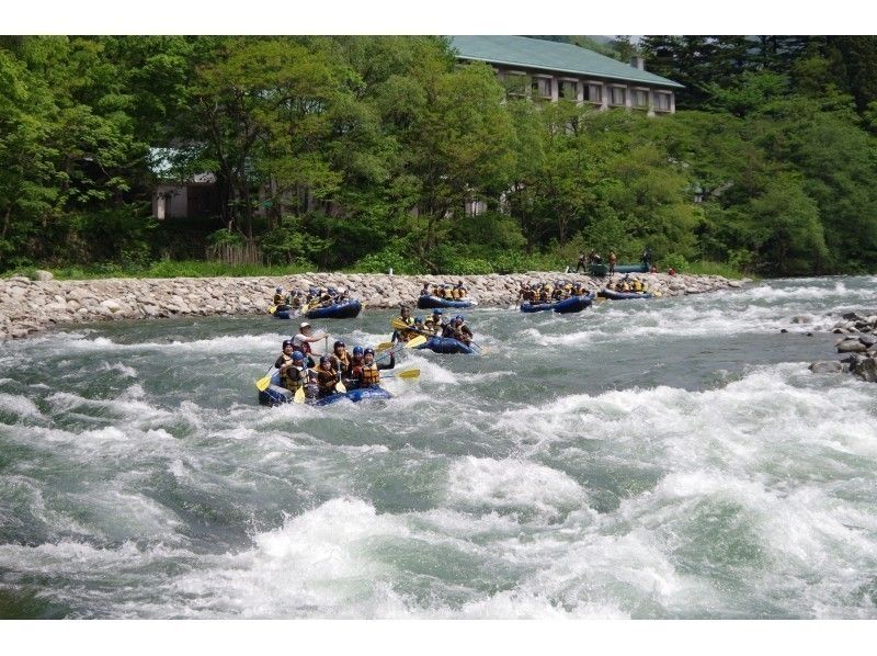 Spring only! Torrent degree MAX! [Minakami / Rafting 1-day tour] Enjoy the super long courseの紹介画像