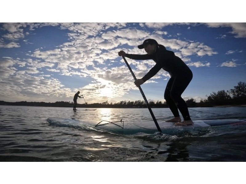 [Private tour limited to one group] SUP experience! Safe and secure even for the first time. Make good memories on a nice day at the beach in Okinawa with a short movie includedの紹介画像