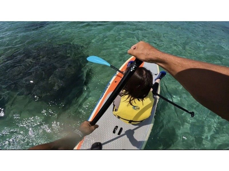 [Private tour limited to one group] SUP experience! Safe and secure even for the first time. Make good memories on a nice day at the beach in Okinawa with a short movie includedの紹介画像
