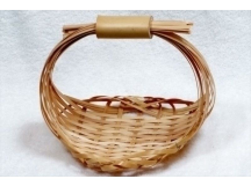 [Kamigyo Ward, Kyoto] Experience making your own bamboo basket at a long-established store founded in the Taisho era! Available in Englishの紹介画像