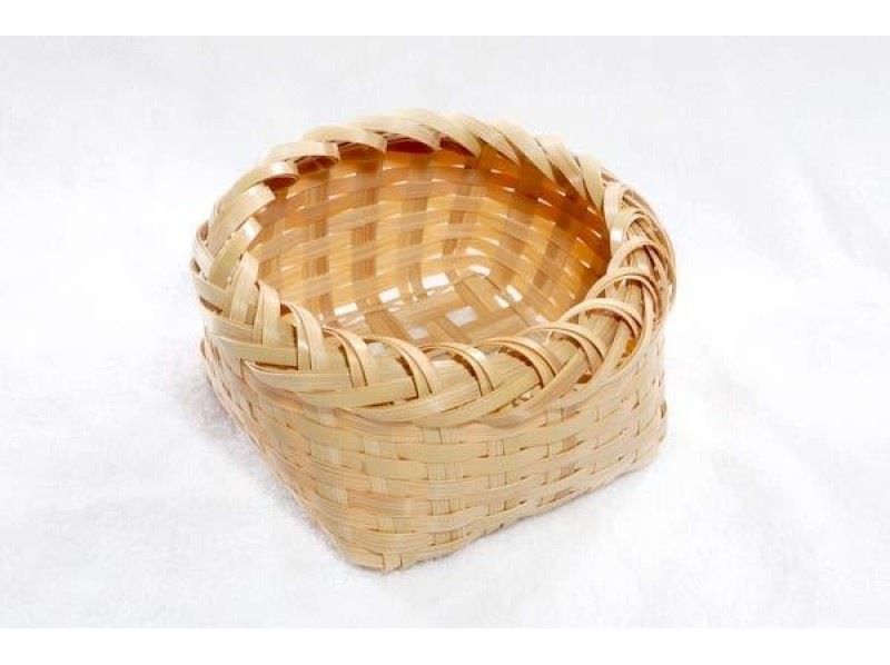 [Kamigyo Ward, Kyoto] Experience making your own bamboo basket at a long-established store founded in the Taisho era! Available in Englishの紹介画像
