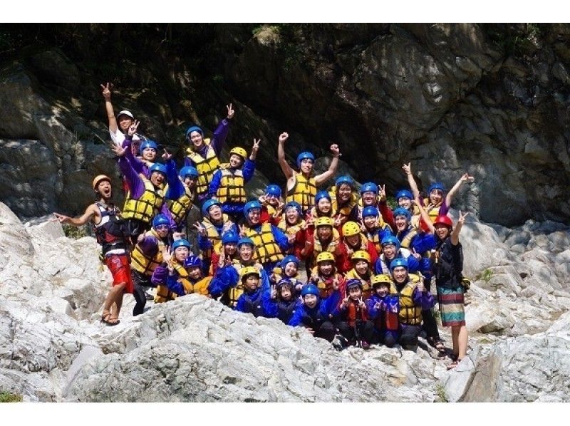 Lunch with ☆ [W Challenge ☆ Maple canyoning and Wed on- Rafting ] 1 Sun 2 event, very happy course!の紹介画像