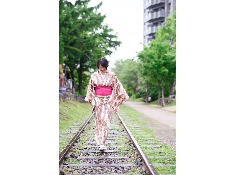  小樽駅直ぐの着物レンタル～伝統的な着物で小樽観光を！人気の３時間コースの紹介画像