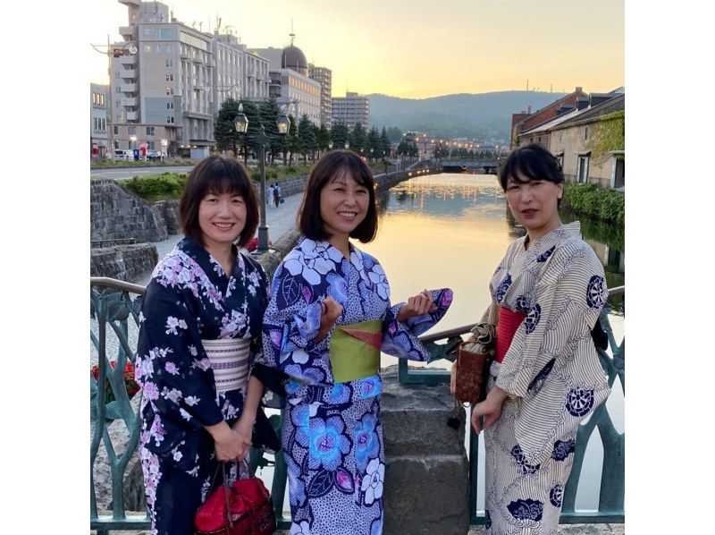 Kimono rental right from Otaru Station ~ Transform into a beautiful Japanese-style beauty in a traditional kimono! Full day courseの紹介画像