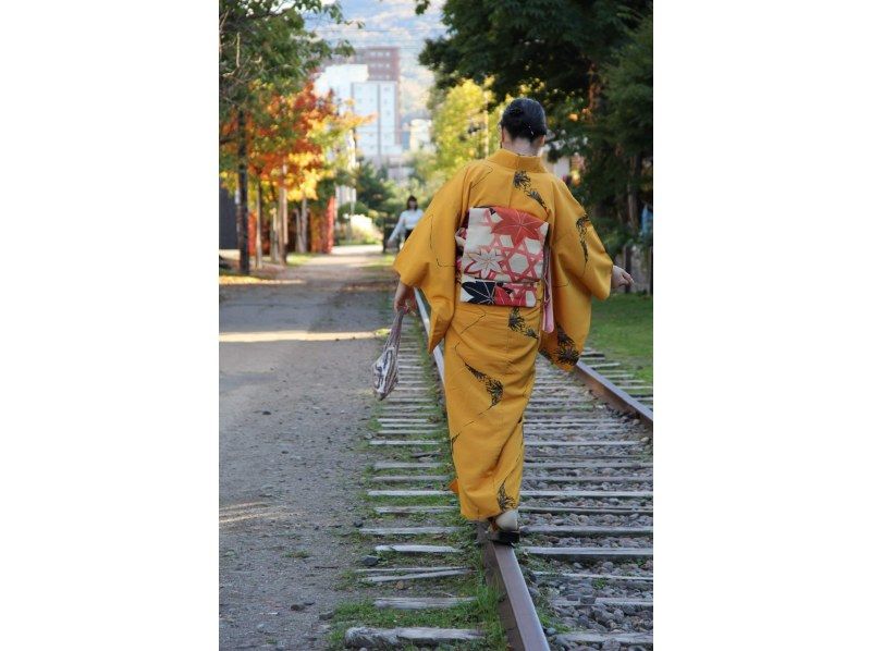  小樽駅近くの着物レンタル～伝統的な着物で和服美人に変身！たっぷり1日コースの紹介画像