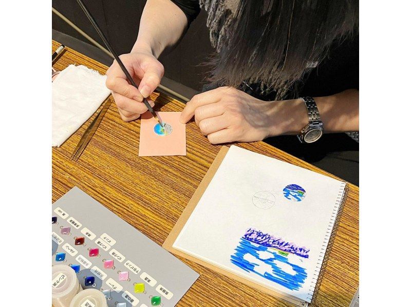 [Kyoto/Higashiyama] Experience Kyoto's traditional craft "Kyo Cloisonné"! Let's make pendants and brooches! (Discount available for high school students)の紹介画像