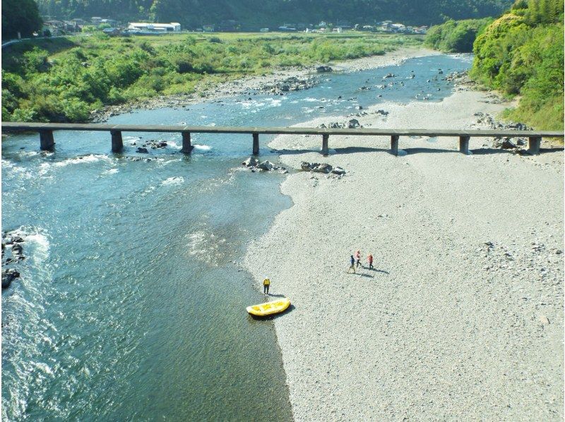 [Shimantogawa] Great Adventure in Japan last clear stream! Leisurely rafting tour