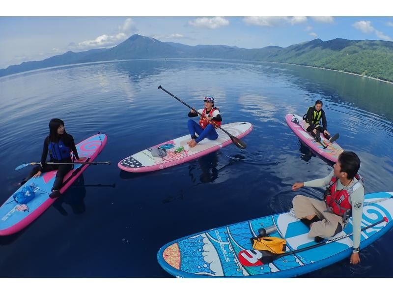 SALE! Autumn Leaves SUP! [Hokkaido, Sapporo, Chitose SUP] Cruising the surface of Lake Shikotsu, the best water quality in Japan for 11 consecutive years! SUP experience SIJ certified schoolの紹介画像