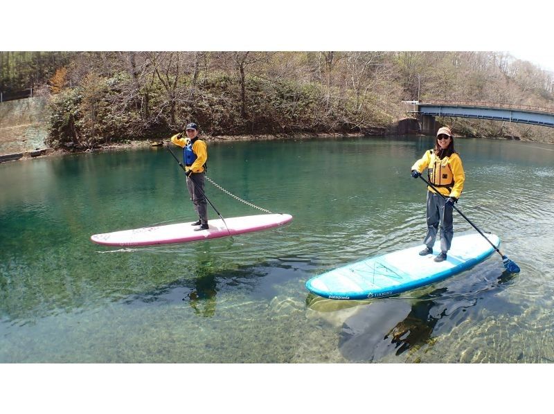 支笏湖リトリートSUP【北海道・札幌・千歳 SUP】水質11年連続日本一支笏湖の湖面をクルージング！SUP体験　ACA・SIJ公認スクールの紹介画像