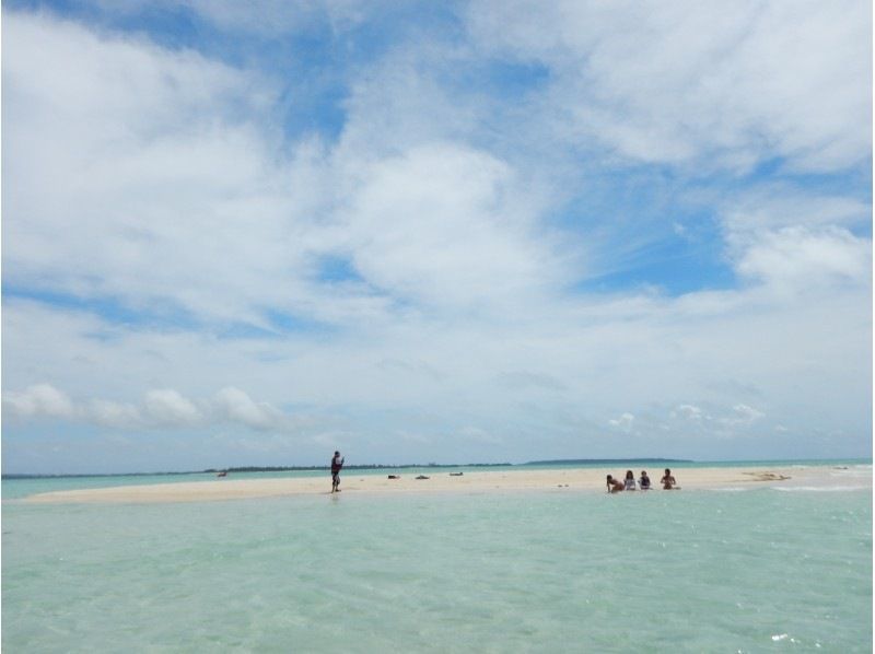 [Okinawa, Miyakojima] Jet Ski Tour to Uni Beach. Free drone photography! Parking, water, and simple changing rooms available.の紹介画像
