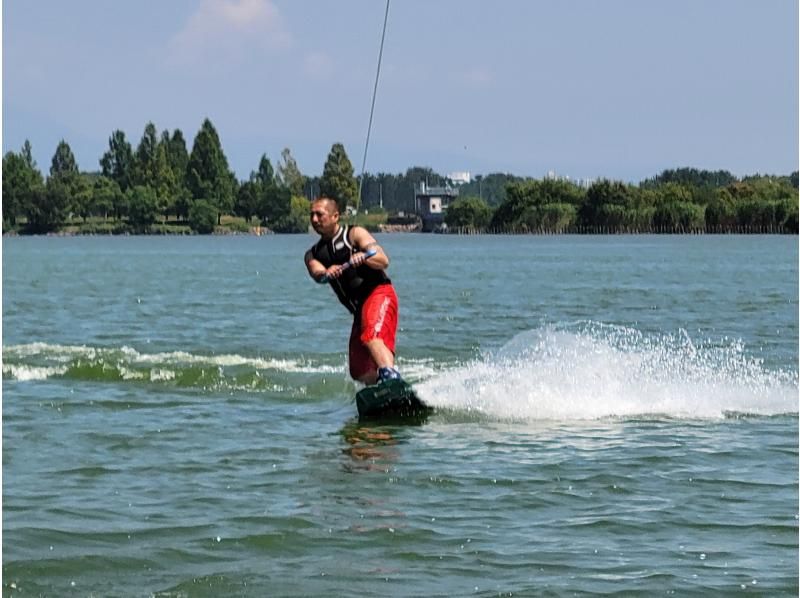 [Wakeboarding] For those with 4 or more experiences! ★I want to improve! Level-up plan! 15 minutes x 2 sets! ~ Shiga, Lake Biwa ~の紹介画像