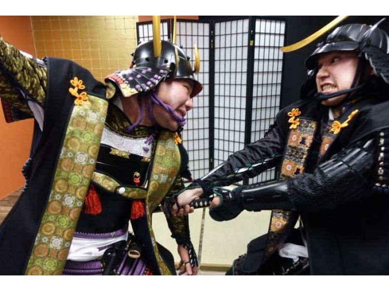 【カスタマイズ・製作工期45日間】◆甲冑美品◆日本武士甲冑◆等身大◆映画道具◆COSPLAY服装道具◆具足鎧兜武具KJ116 等身大 手作り甲冑 鎧 兜 武士 戦国時代 日本製 ウェアラブル 鉄製