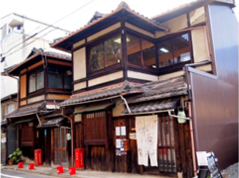 [Kyoto/Higashiyama] 60 minutes experience making Japanese paper earrings! Original Japanese miscellaneous goods in a 120-year-old Kyomachiya★Beginners, couples, and parents and children welcome (reservations accepted until the evening of the previous day)の紹介画像