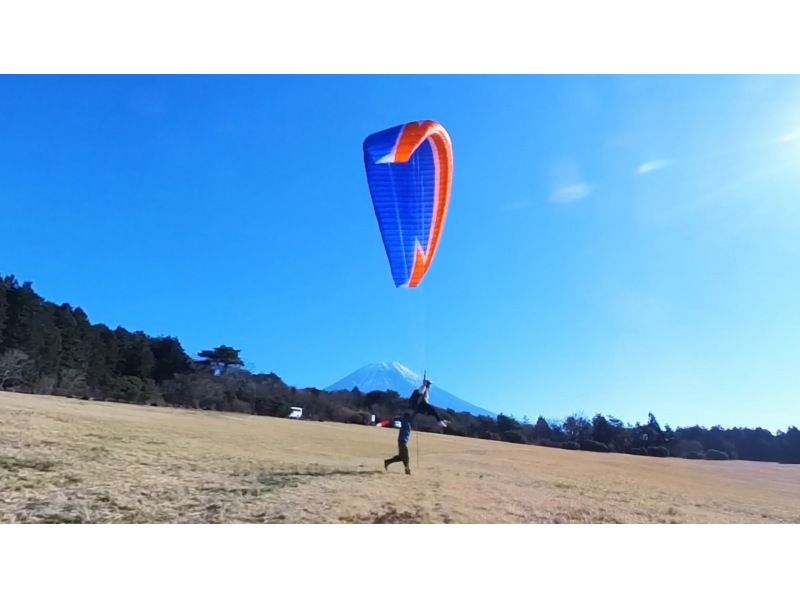 【静岡・朝霧高原・富士山・パラグライダー】一人で挑戦する。遊ぶように学び、学ぶように遊ぶ。澄んだ空で楽しくアップデート！の紹介画像