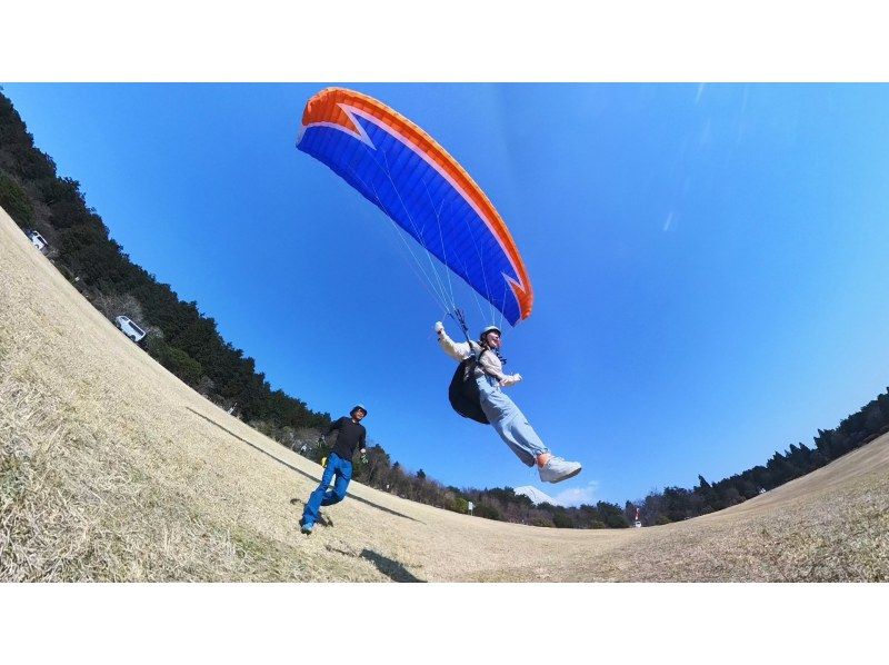 【静岡・朝霧高原・富士山・パラグライダー】一人で挑戦する。遊ぶように学び、学ぶように遊ぶ。澄んだ空で楽しくアップデート！の紹介画像
