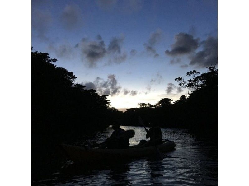【沖縄・石垣島】”行きは夕暮れ、帰りは星空”夕暮れナイトカヌー（120分コース）の紹介画像