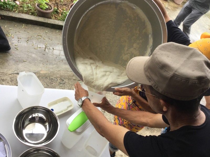 [沖縄到系滿]兒童成人保健！您可以享受三代的“志摩豆腐製作體驗”！の紹介画像