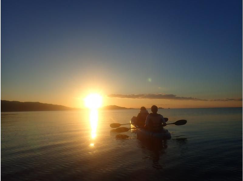 [Okinawa, Ishigaki Island] Small group tour ★ Choose from kayaking or SUP ★ Includes starry sky commentary using laser light ★ Special tour to watch the sunset and starry sky ★の紹介画像