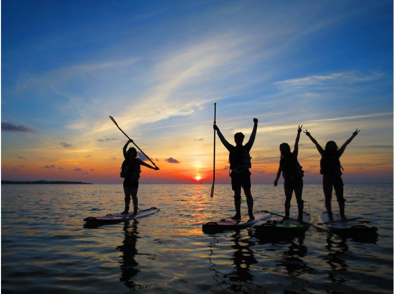 【沖縄・石垣島】少人数制★選べるカヤック/SUP★レーザー光線による星空解説付き★夕日と星空を眺めるスペシャルツアー★の紹介画像