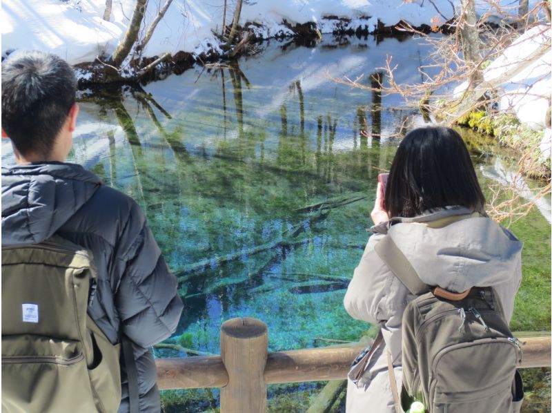 神の子池はなぜ青い?どこにあるの?おすすめのツアー・体験も紹介! 知床ツーリスト