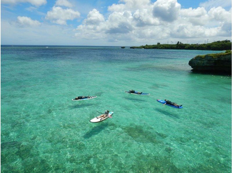 SALE！【美ら海水族館・今帰仁村・古宇利島周辺】1組貸切！穴場ビーチでSUP＆シュノーケル！海上がりのカフェタイム♪ドリンク＆おやつ付きの紹介画像