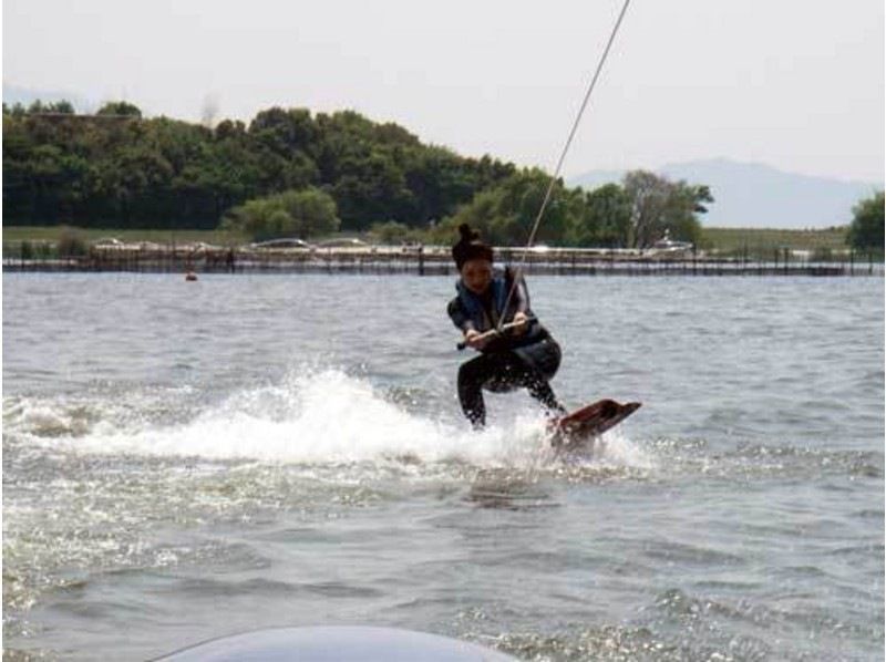 [滋賀·琵琶湖]租賃包括！花式滑水板經驗（初級課程）の紹介画像