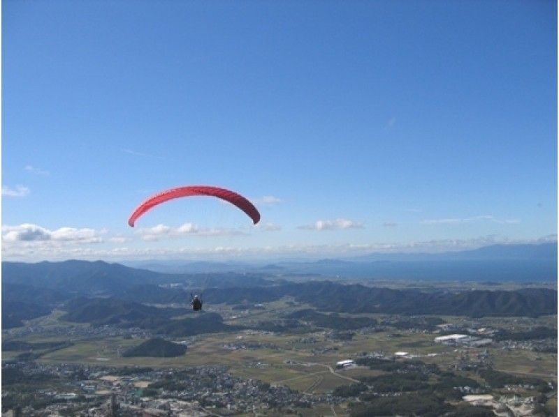 [Shiga ・ Yonehara] Ibukiyama in Japan Paragliding Experience! Let's enjoy the view of Lake Biwa [half-day Course (am)の紹介画像