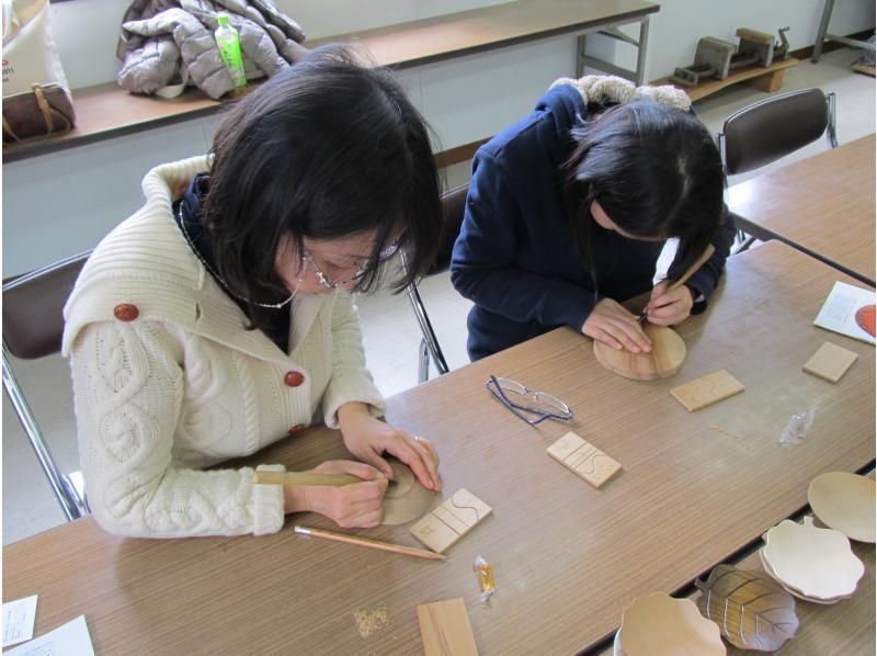 【湘南・鎌倉】伝統工芸にチャレンジ！「彫刻体験」初心者OK！集中してものづくりしたいときは鎌倉彫体験教室へ！の紹介画像