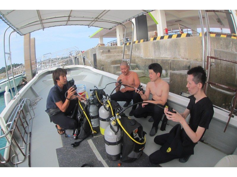 【ボートで行く青の洞窟体験ダイビング】フルフェイスマスク利用可能！最新GoPro撮影・餌付無料！手ぶら参加 OK！
