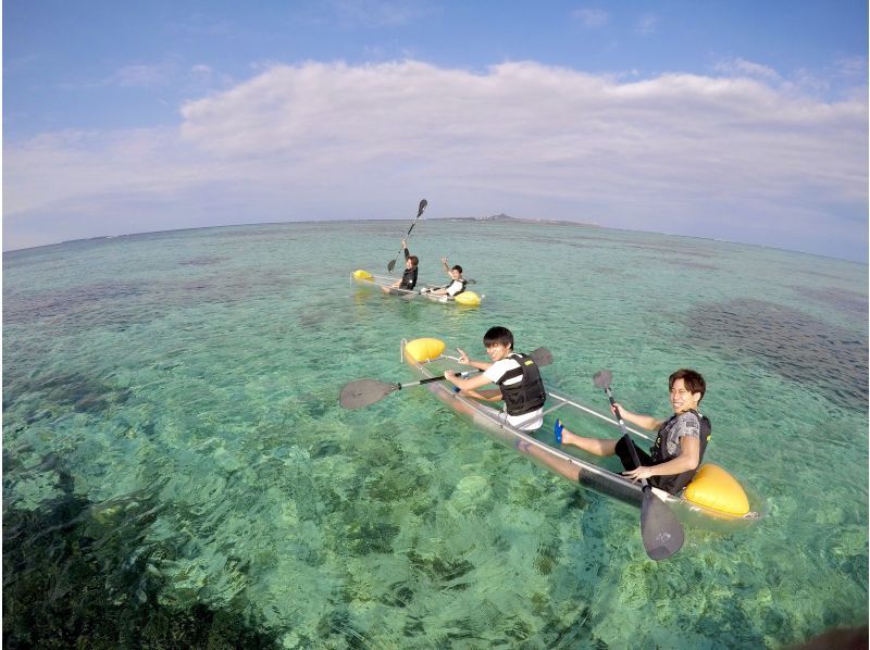 [沖繩/備瀨] 用透明皮划艇開始划船♪推薦給家庭的透明皮划艇體驗！ !!の紹介画像
