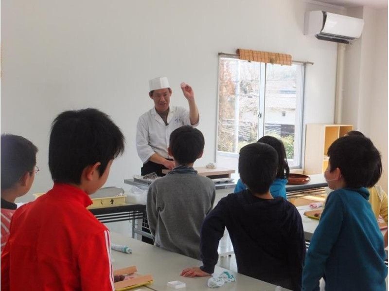 [京都·Kameoka]贏得現代傑作！日本糖果工匠會認真教你〜季節性日本糖果製作經驗〜の紹介画像