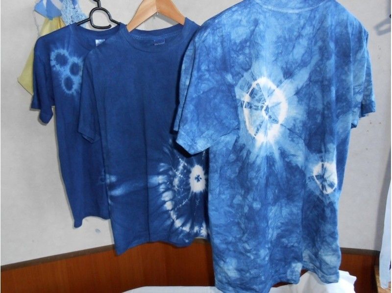 [Gunma/ Katashinamura] Dye only with natural ingredients! "T-shirt indigo dyeing experience" Enjoy casual indigo dyeing casually!の紹介画像