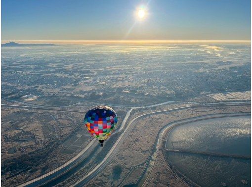【埼玉】EnglishOK!上空ドリンク・軽食付き、最高高度1000mの熱気球本格フリーフライト体験 【埼玉】EnglishOK!上空ドリンク・軽食付き、最高高度1000mの熱気球本格フリーフライト体験