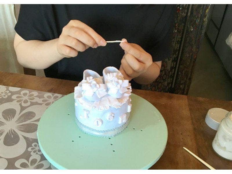 [Tokyo Fujimidai] For baby celebrations! Fluffy cute "soft clay baby shoes cake making experience" 2 minutes walk from Fujimidai Station!の紹介画像