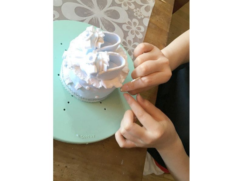 [Tokyo Fujimidai]  Fluffy cute "soft clay baby shoes cake making experience" !