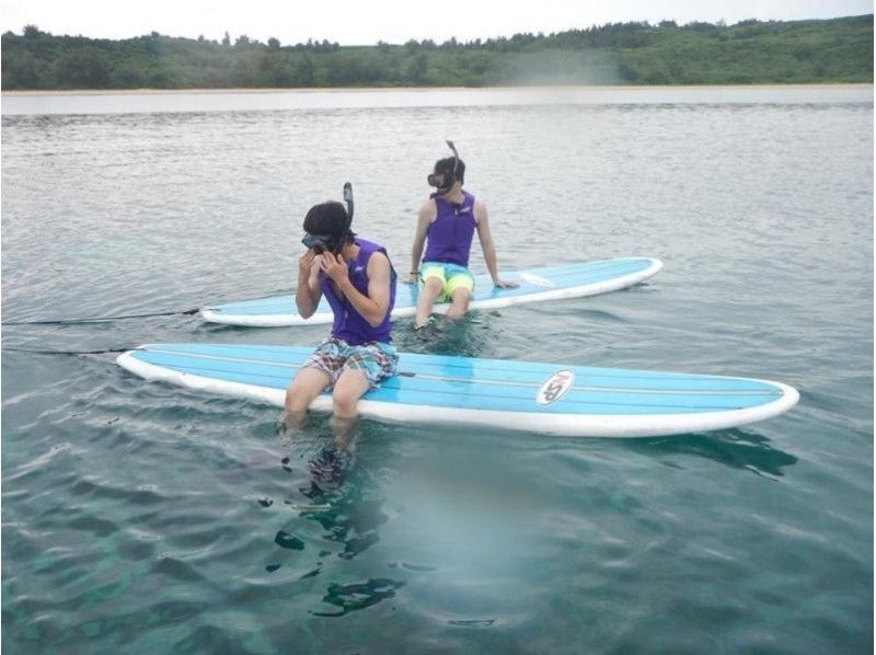 [Okinawa ・ Miyakojima] OK for beginners. GO to points while SUP! [SUP Tour &Snorkeling]の紹介画像