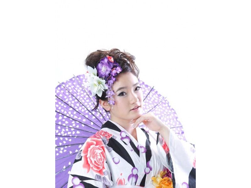 [Tokyo, Shinjuku] Yukata rental "Going out in a women's yukata plan" Includes dressing and hair styling. Just a short walk from Shinjuku 3-chome Station. Come empty-handed!の紹介画像