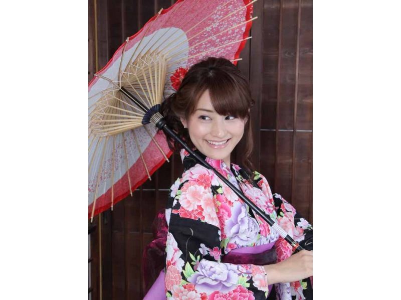 [Tokyo, Shinjuku] Yukata rental "Going out in a women's yukata plan" Includes dressing and hair styling. Just a short walk from Shinjuku 3-chome Station. Come empty-handed!の紹介画像