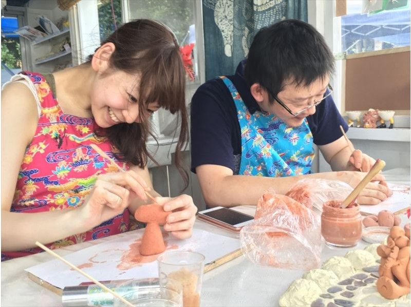 从可以在当天带回来的粘土冲绳风狮子制作经验[Churaumi水族馆最近1分钟和Kouri岛附近]可爱的Sisa专卖店の紹介画像