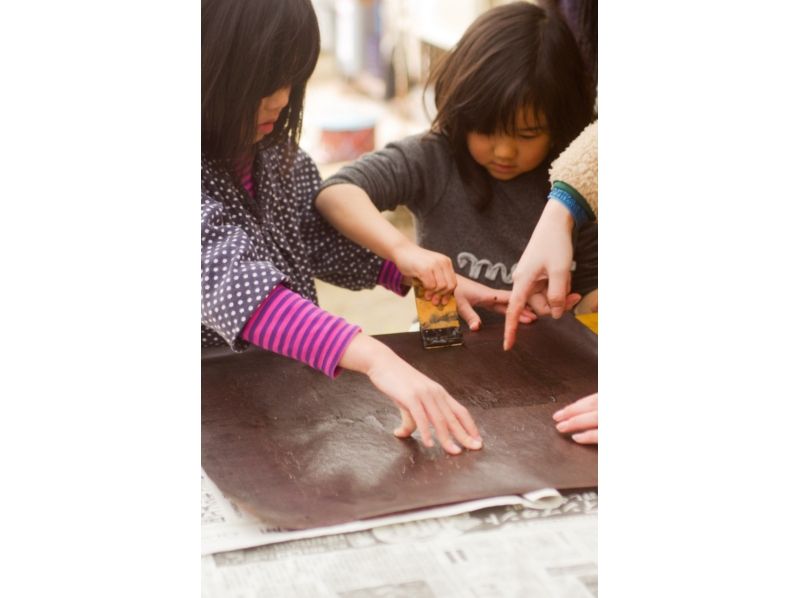 [Kyoto / Ohara] Textile dyeing experience-Postcard dyeing "Kakishibu dyeing plan" Participation is OK from 6 years old ・ You can take it home on the On the dayの紹介画像