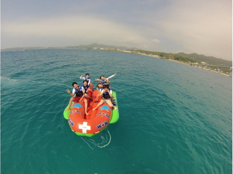 [Okinawa ・ North area/ Minnajima] Minnajima Parasailing& 2 marine sports on the ocean half-day courseの紹介画像