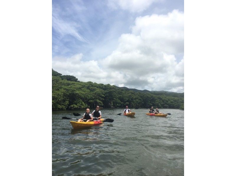 [Okinawa Ishigaki island] Kayak exploration of mangroves ☆ 1 hour casual course!の紹介画像